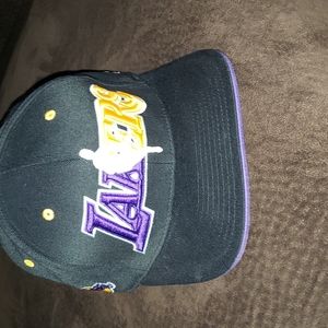ADIDAS LAKERS HAT